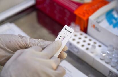 Un test de antígenos para detectar la infección por coronavirus.