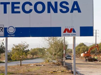 Obras de la empresa Teconsa en la carretera Azucarera-Intelhorce, en Málaga.