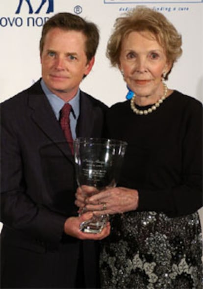 Nancy Reagan, con el actor Michael J. Fox.