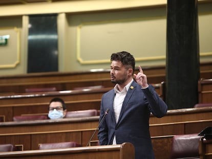 El portavoz de ERC, Gabriel Rufián, durante su intervención en el pleno de control al Gobierno .