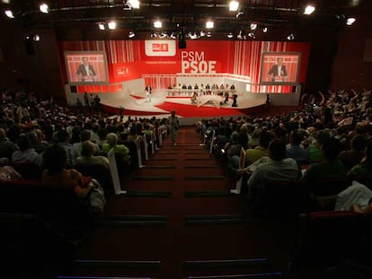 Vista del congreso socialista durante la intervención de José Blanco.