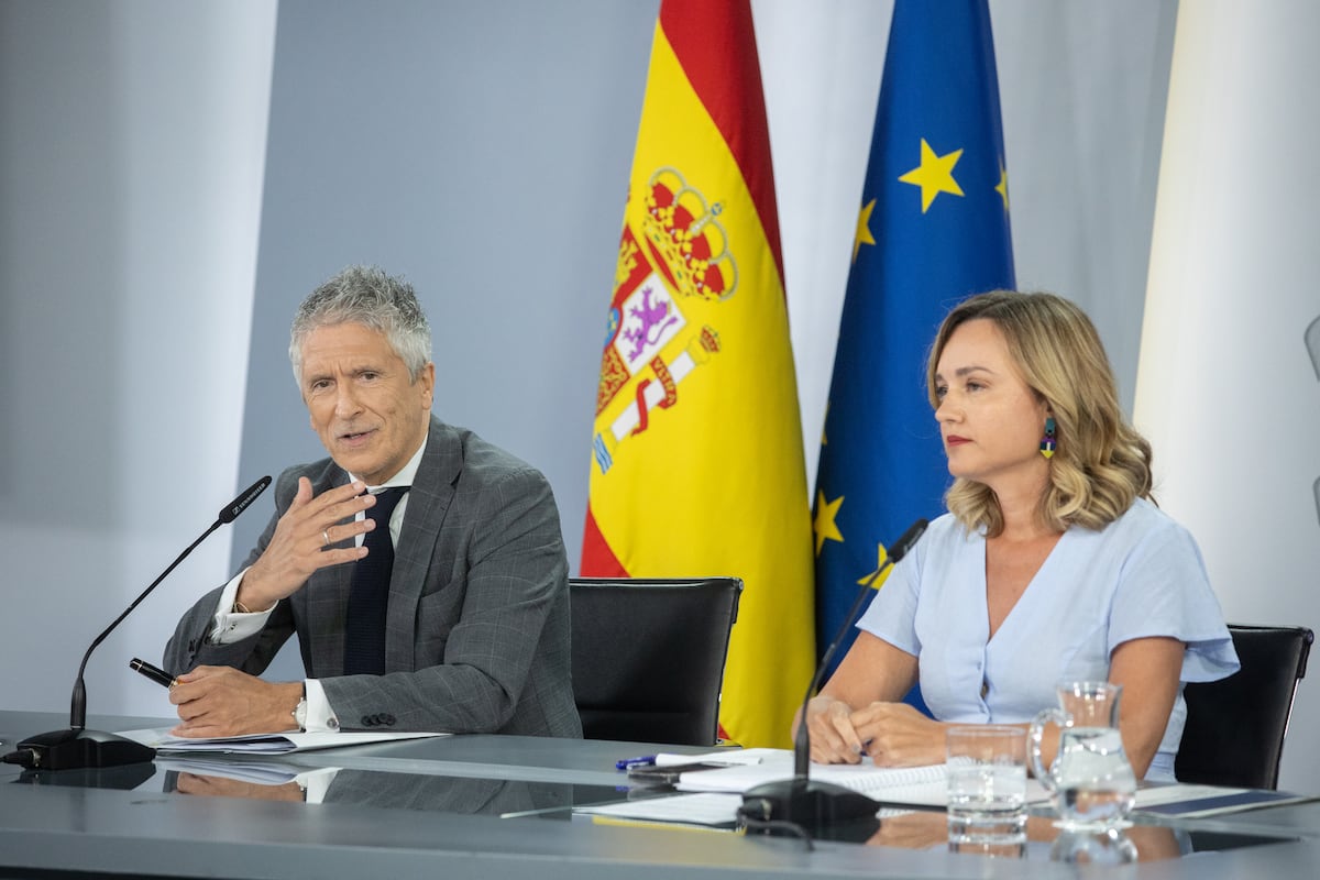 La gestión de los incendios provoca un bronco inicio del curso político