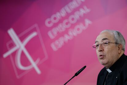 El secretario general de la Conferencia Episcopal, Francisco César García Magán.