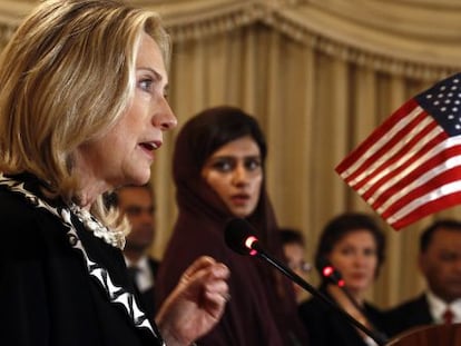 Hillary Clinton, con su hom&oacute;loga paquistan&iacute;, en Islamabad
