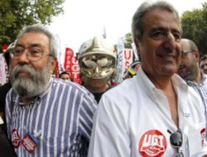 El secretario general de UGT, C&aacute;ndido M&eacute;ndez, junto al secretario general de UGT Madrid, Jos&eacute; Ricardo Mart&iacute;nez. EFE/Archivo