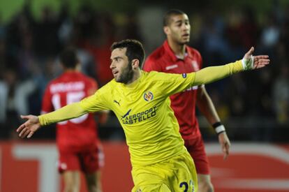 Rossi celebra uno de los goles del Villarreal.