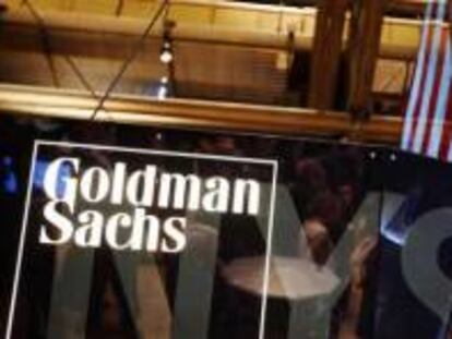 Logo de Goldman Sachs en la Bolsa de Nueva York.