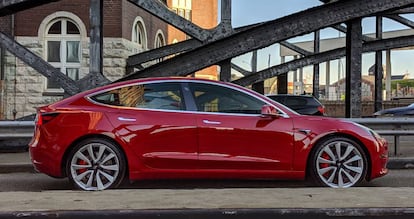 Imagen de un Tesla Model 3.