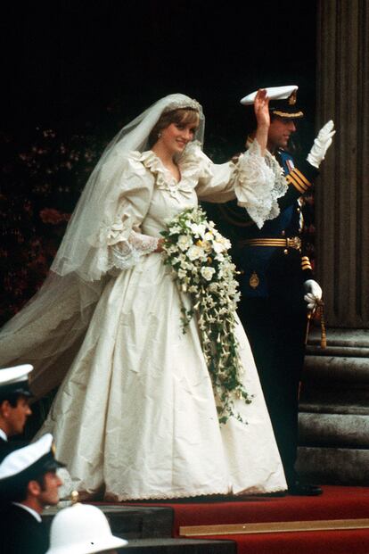 Vestido de novia de Lady Li diseñado por Elizabeth Emanuel. 