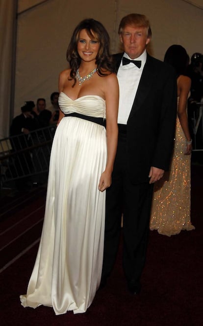 En la gala 'Anglomania' de 2006 Ivanka optó por un vestido escote corazón que acentuaba con cinturón su embarazo.