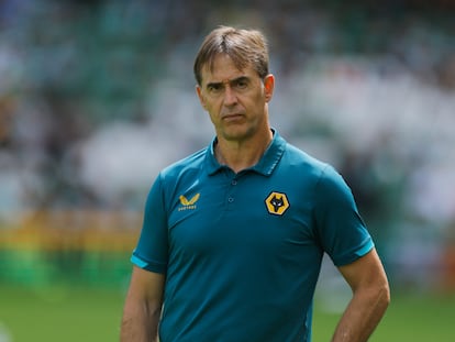 Julen Lopetegui durante un entrenamiento de los Wolves previo al partido amistoso ante el Celtic, el 29 de julio.