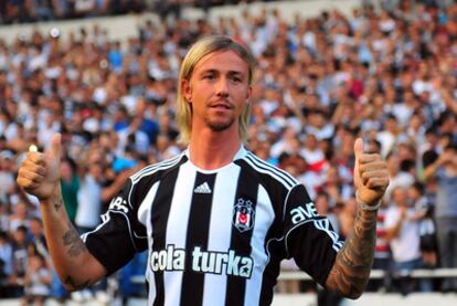 Guti, the day he was presented as a Besiktas player.