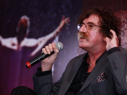 El músico argentino Charly García durante una conferencia de prensa en 2010.