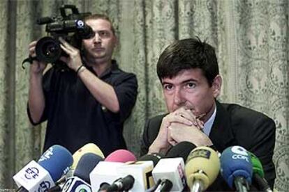 Manuel Pimentel, en Sevilla, en la presentación del foro de debate.