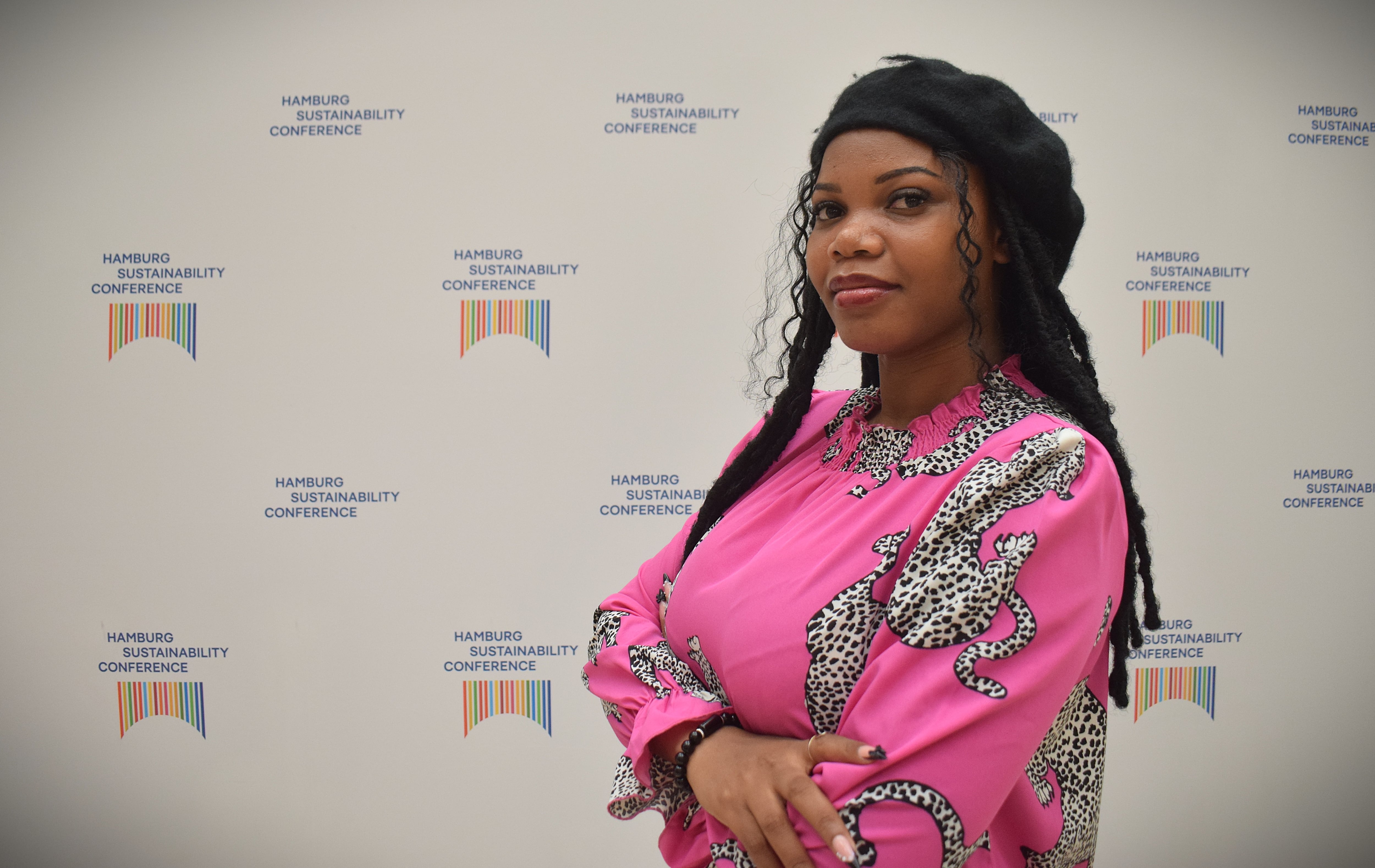 Jacquiline Msambila, la tanzana que pelea contra la brecha digital de género: “Hay muy pocas mujeres trabajando en IA, modelos de lenguaje o aprendizaje automático”