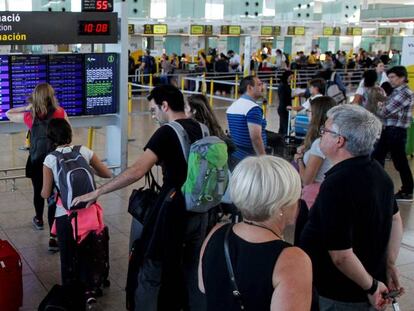 Viajeros en el Aeropuerto del Prat