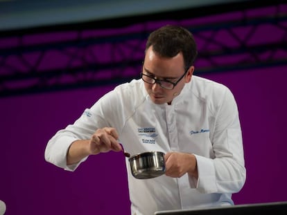 Paco Morales, chef del restaurante Noor, en un encuentro gastronómico en San Sebastián.