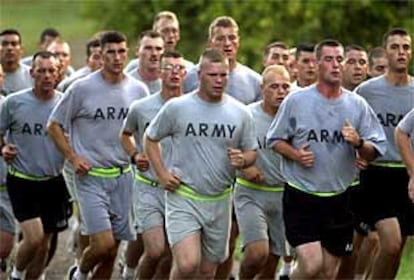 Militares estadounidenses se entrenan en Fort Campbell, Kentucky. Su unidad fue la primera en ser enviada a la Guerra del Golfo en 1991.