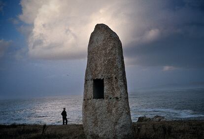 Los menhires de Manuel Paz en Campo da Rata, A Coruña. Homenaje a los fusilados por el franquismo.