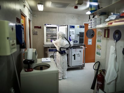 Un laboratorio dedicado a la investigación del coronavirus en el Centro Nacional de Biotecnología (CSIC), en Madrid.