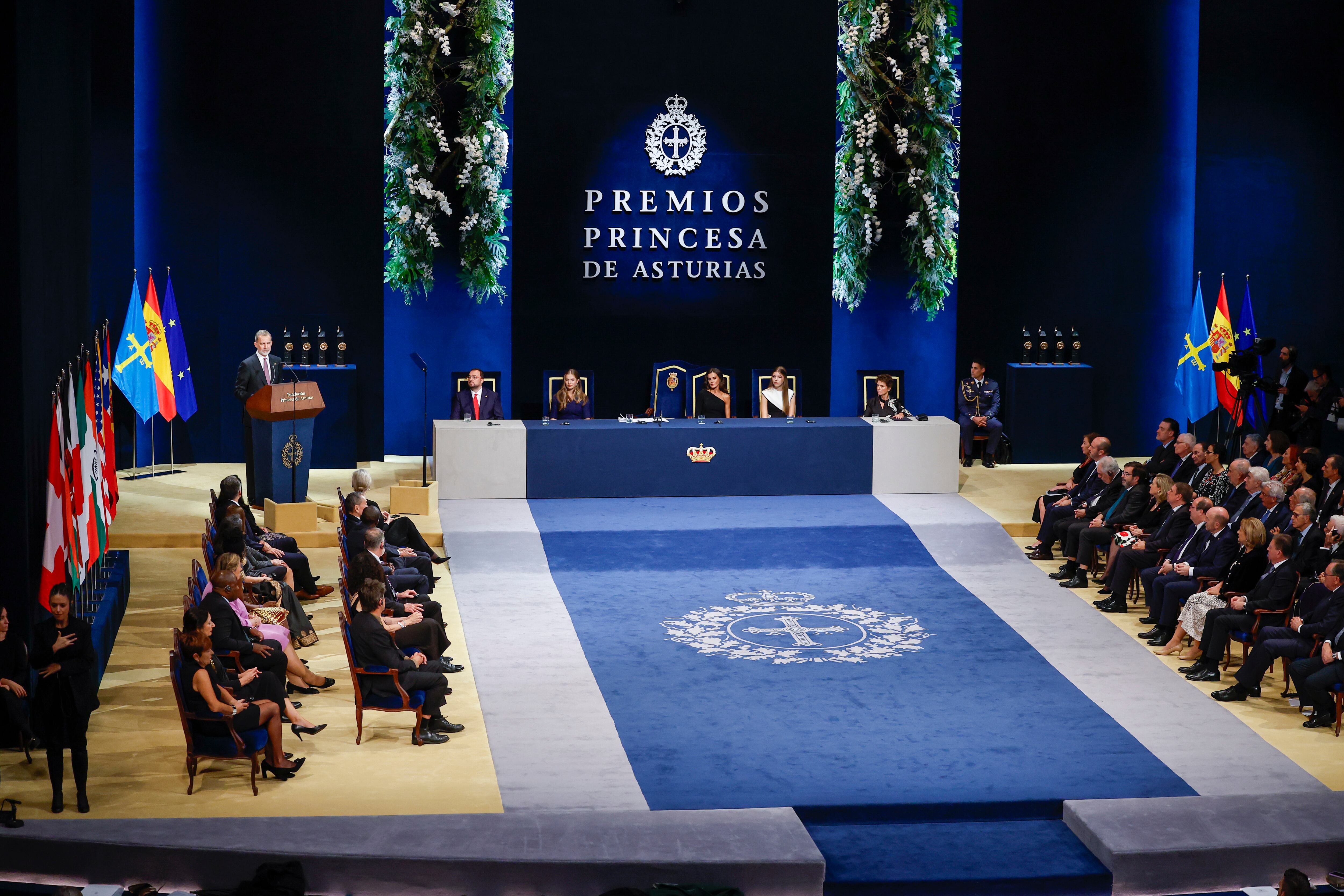 Un momento de la 43º edición de los Premios Princesa de Asturias, este viernes en el teatro Campoamor de Oviedo. 