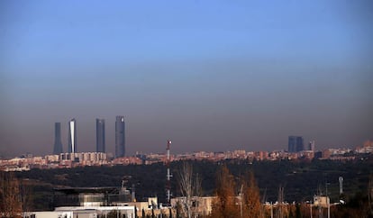Vista de la atm&oacute;sfera contaminada de Madrid