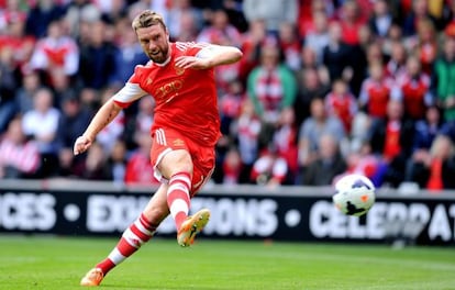 Lambert, en un duelo del Southampton de esta temporada.