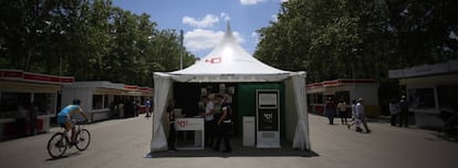 Caseta de EL PAÍS en la Feria.