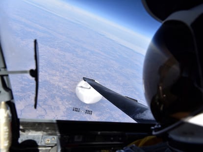 A US Air Force U-2 pilot looks down at the suspected Chinese surveillance balloon as it hovers over the central continental United States on February 3, 2023.