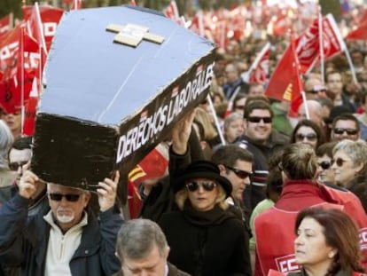 Manifestaci&oacute;n contra la reforma laboral en Alicante.