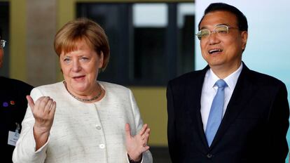 La canciller alemana, Angela Merkel, y el primer ministro chino, Li Keqiang, el pasado julio.