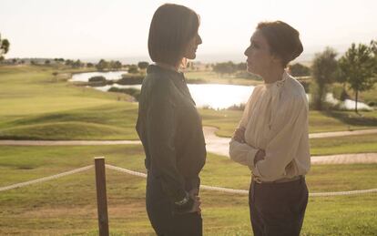 Nathalie Poza y Ana Belén, en 'Traición'.