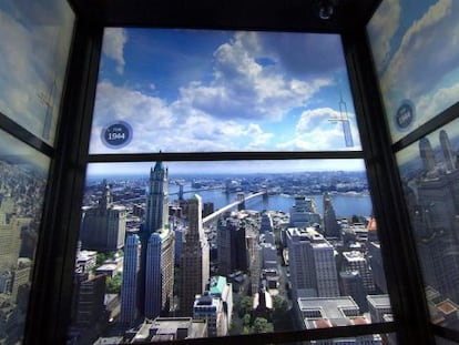 Simulación en el ascensor del Observatorio de la Torre Uno.