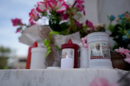 Candles with the image of Pope Francis