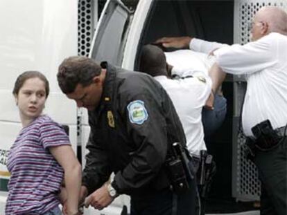 Detención, ayer, de simpatizantes de Terri Schiavo.