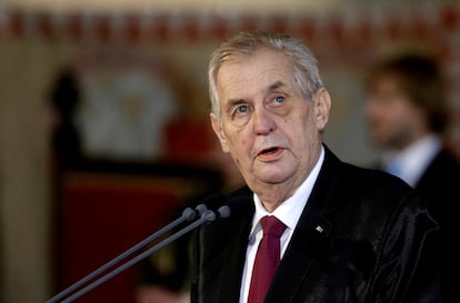 El presidente de República Checa, Milos Zeman, en el acto en el que asumió su cargo en el Castillo de Praga, el 8 de marzo de 2018, tras la reelección.