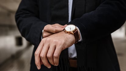 Guarda tus relojes para evitar que se dañen en una caja específica para ello. GETTY IMAGES.