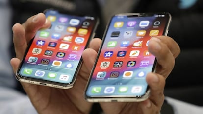 O iPhone XS, à esquerda, e o XS Max, depois de apresentados