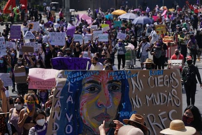 Marcha feminista del 8-M de 2021 en Ciudad de México.