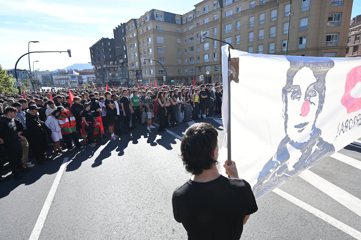Thousands of students protest Vito Quiles’s planned Bilbao event