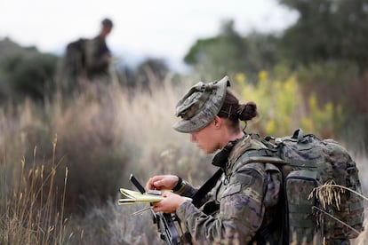 Una mujer soldado del ejército español. 