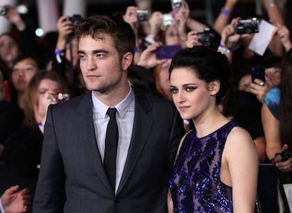 Robert Pattinson y Kristen Stewart, de estreno en Los &Aacute;ngeles, en 2011.