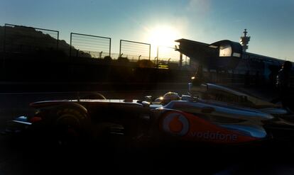 El británico Lewis Hamilton, de McLaren, también ha rodado hoy en Jerez. Esta temporada intentará conquistar de nuevo el Mundial, algo que ya logró en 2008.