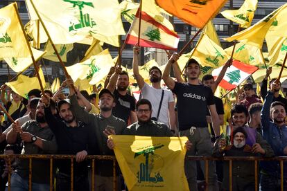 Partidarios de Hezbolá, el martes en un acto electoral en Beirut.