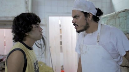 Un momento de la película paraguaya '7 cajas', protagonizada por el joven Celso Franco.