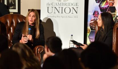 Caitlyn Jenner durante unas charlas en la Cambridge Union el pasado lunes en Cambridge.