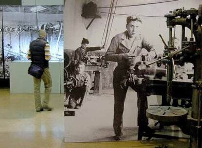 El Museo Industrial del Ter, en Manlleu, ofrece, además de visitas guiadas de sus salas, excursiones por el entorno, como la que lleva a la Colonia Borgonyà.