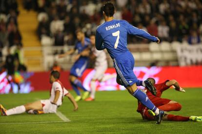 Cristiano marca el primer gol del partido.