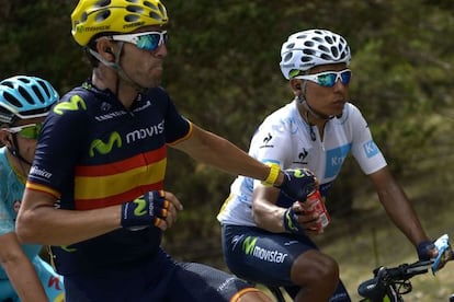 Valverde comparte una bebida con Quintana.