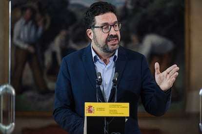 El secretario de Estado de Trabajo, Joaquín Pérez Rey, ofrece una rueda de prensa tras la reunión con los agentes sociales para comunicarles el importe del SMI de 2024, el 12 de enero.